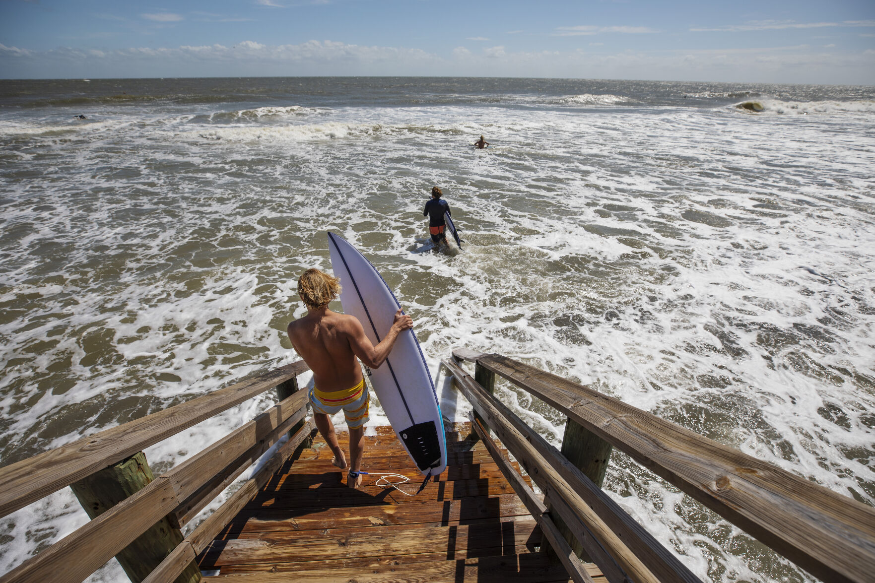 surfers.jpg (copy)